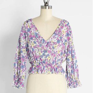 NWT DRAMA IN DOLL VALLEY CROPPED TOP